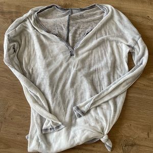 American eagle light weight shirt, SM.